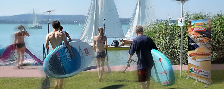  Individuell gestaltbare Outdoor Rollups können freistehend platziert und im Boden befestigt werden