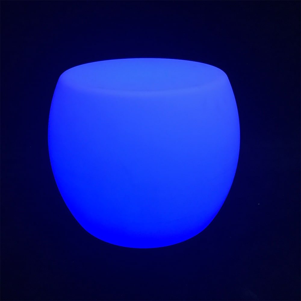 LED Sitzhocker oval mit einem Farbwechsel aus 16 Farben