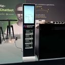 Digital Prospektständer gebrandet
