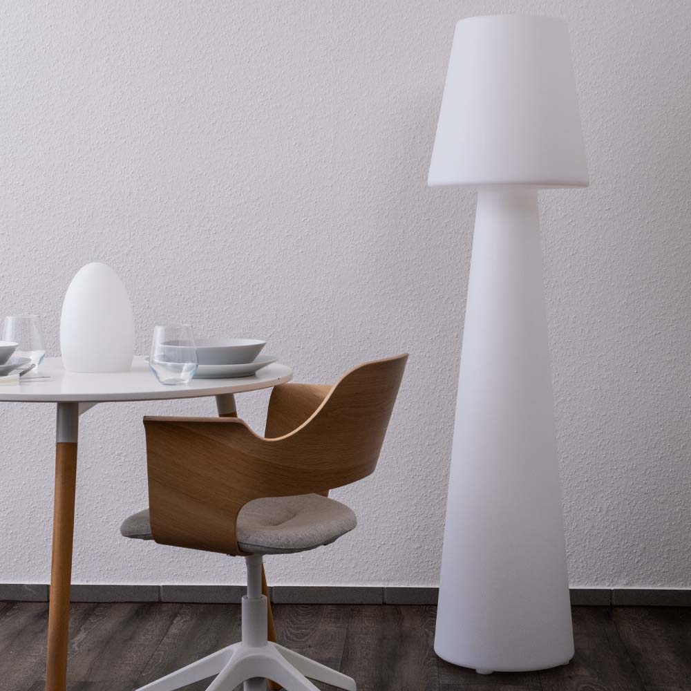 Auch ohne Beleuchtung ist die LED Stehlampe ein tolles Dekoelement